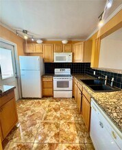 609 NE 14th Ave in Hallandale Beach, FL - Building Photo - Building Photo