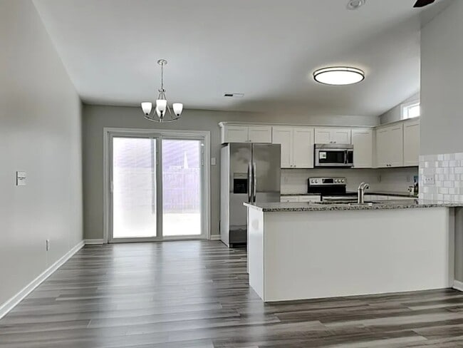 108 Sampson Ct in Selma, NC - Building Photo - Building Photo