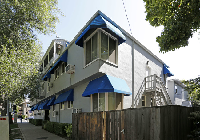 State House Apartments in Sacramento, CA - Building Photo - Building Photo