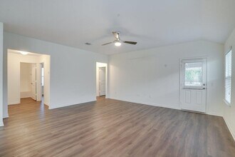 403 Pentire Way in Hutto, TX - Building Photo - Building Photo
