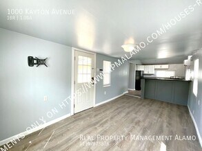 1000 Kayton Ave in San Antonio, TX - Building Photo - Building Photo