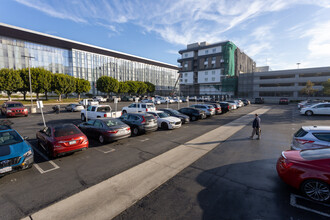 Alexan West End in Long Beach, CA - Foto de edificio - Building Photo