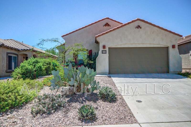 551 W Calle Sombra Linda in Sahuarita, AZ - Building Photo