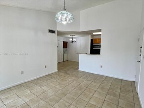 7230 NW 179th St in Hialeah, FL - Building Photo - Building Photo