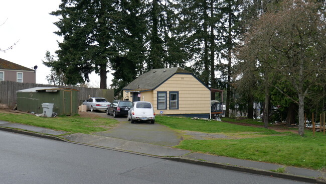 1409 Monroe Ave NE in Renton, WA - Building Photo - Building Photo