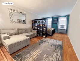 64-85-85 Saunders St in Queens, NY - Building Photo