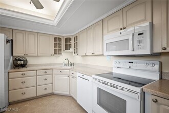 415 Augusta Blvd in Naples, FL - Building Photo - Building Photo