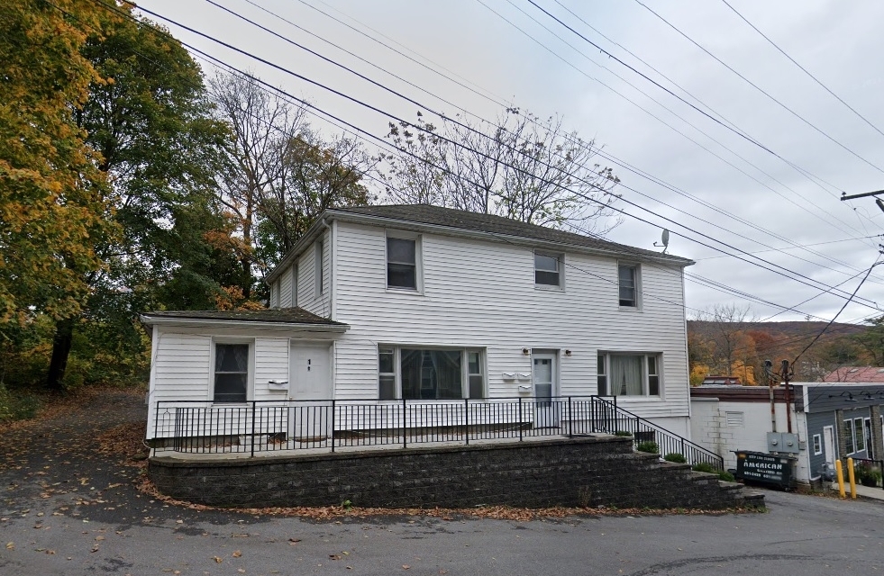 21 Milton Ave in Highland, NY - Building Photo