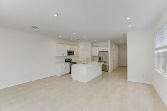 8449 Lunar Skye St in Sarasota, FL - Building Photo - Building Photo