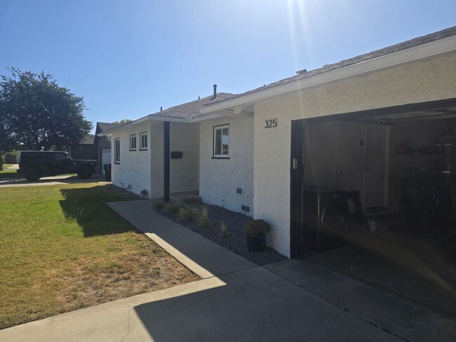 property at 325 S Kenmore St