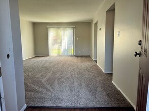 1143 Abbey Ln in Chesterton, IN - Building Photo - Building Photo