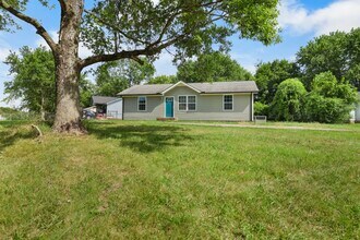 222 Mark Spitz Dr in Clarksville, TN - Building Photo - Building Photo
