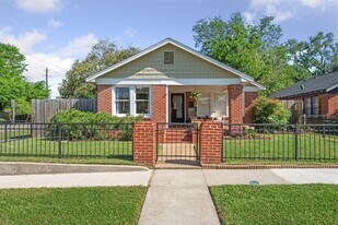 1139 Le Green St in Houston, TX - Building Photo