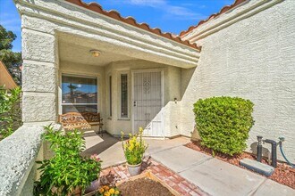 3325 Indian Moon Dr in Las Vegas, NV - Building Photo - Building Photo