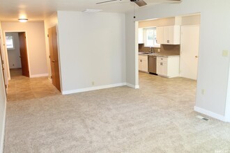 1213 27th Ave in Sacramento, CA - Building Photo - Building Photo