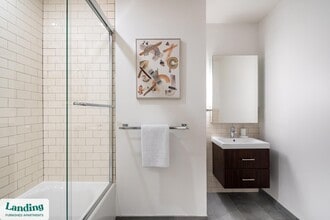 933 McGee St in Kansas City, MO - Foto de edificio - Building Photo