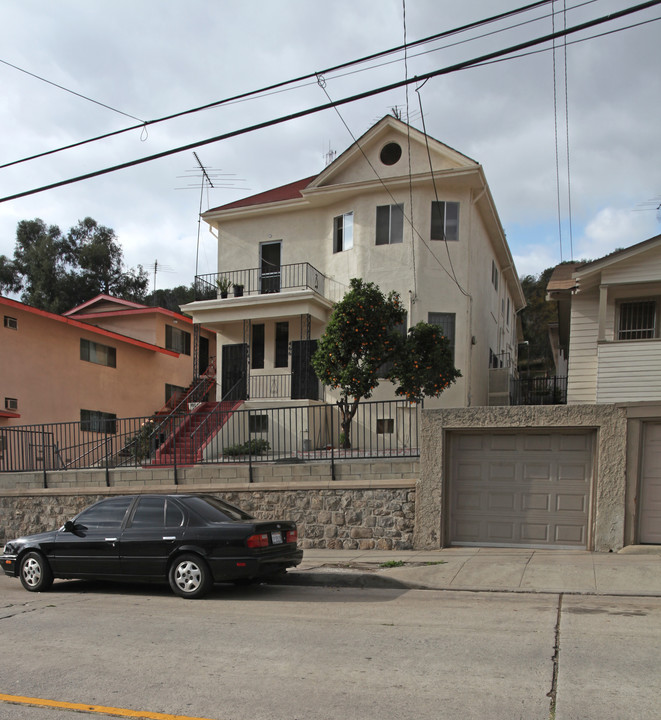 464-466 Solano Ave in Los Angeles, CA - Building Photo