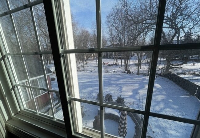 3430 Urbandale Ln N in Plymouth, MN - Foto de edificio - Building Photo