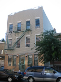 26 Schaefer St in Brooklyn, NY - Building Photo - Building Photo