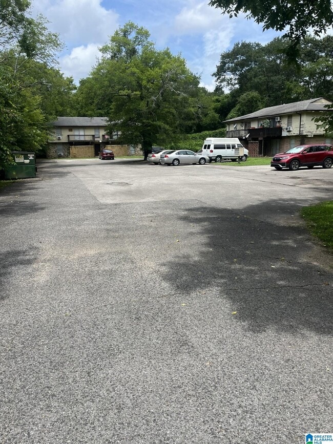 property at 4324 Pinson Blvd