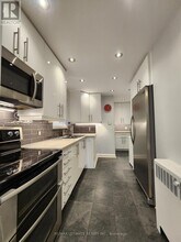 4 Gaylord Dr in Toronto, ON - Building Photo - Building Photo