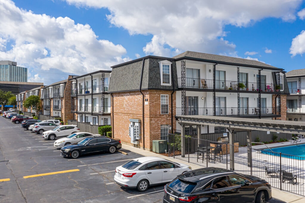 Lumiere Metairie, LA Apartments