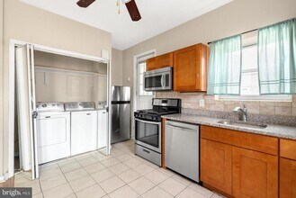 2100 S Lambert St in Philadelphia, PA - Building Photo - Building Photo