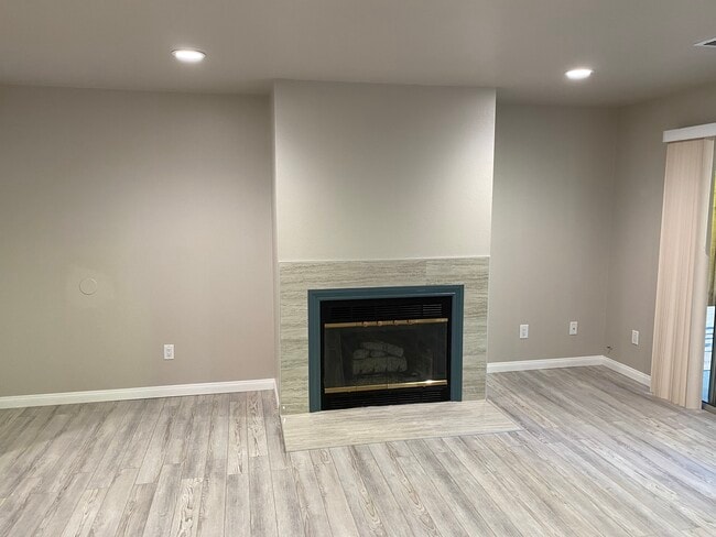 836 Valley Rd in Moorpark, CA - Building Photo - Building Photo