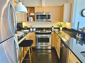 490 Harrison Ave in Boston, MA - Building Photo - Building Photo