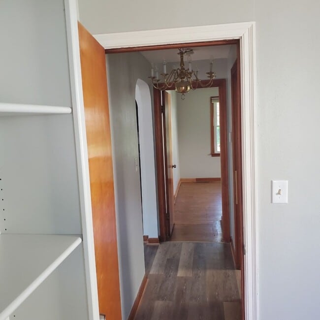 property at 1023 W 19th St