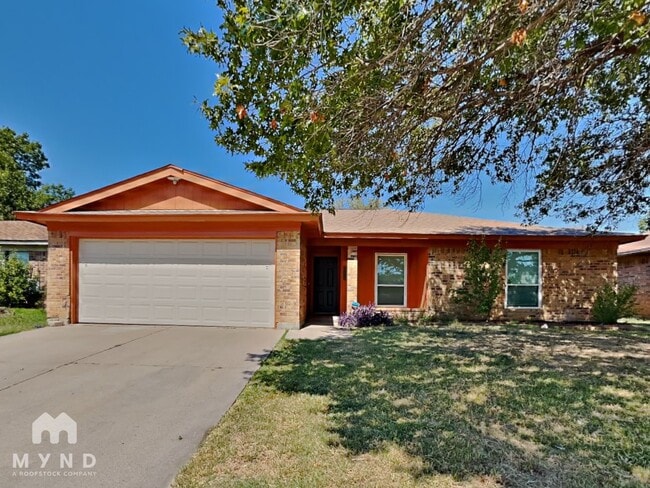 3528 Park Lake Dr in Fort Worth, TX - Building Photo - Building Photo