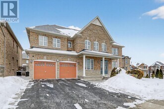 13 Gentry Way in Brampton, ON - Building Photo - Building Photo