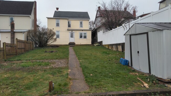 713 Hopeland Rd in Lititz, PA - Building Photo - Building Photo