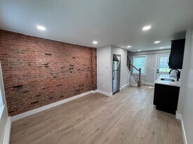 228 Church St in Alburtis, PA - Building Photo