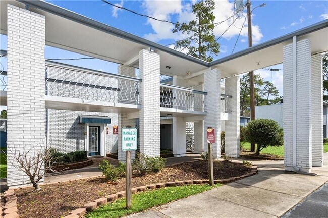 2700 Mary St, Unit G-48 in Slidell, LA - Foto de edificio - Building Photo