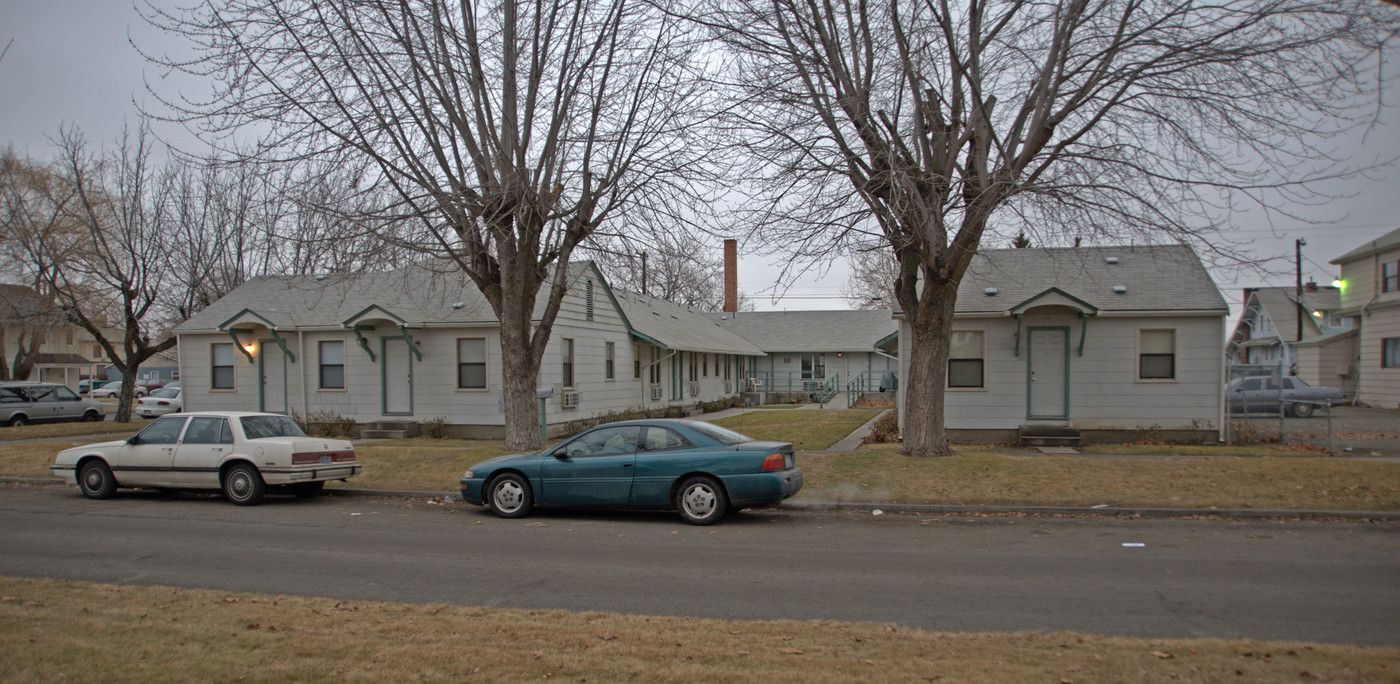 214 S Naches Ave in Yakima, WA - Building Photo