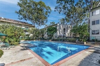 5460 White Oak Ave, Unit A318 in Encino, CA - Building Photo - Building Photo
