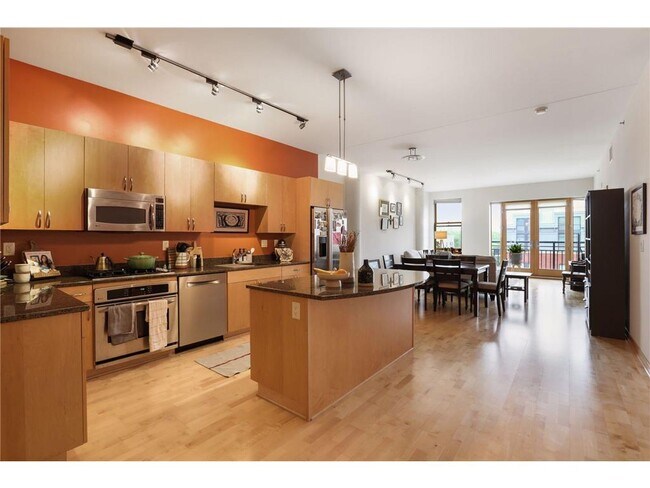 property at 401 N 2nd St