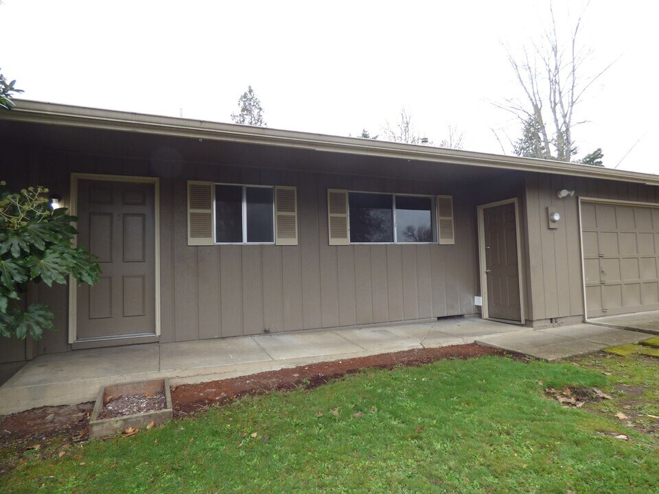 4824 Falcon Ct NE in Salem, OR - Building Photo
