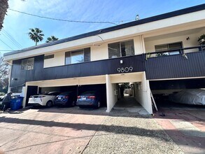 9809 Tabor St in Palms - close to downtown in Los Angeles, CA - Building Photo - Building Photo