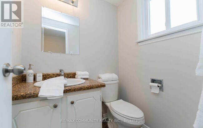 58 Rainbow Ridge Ave in Toronto, ON - Building Photo - Building Photo