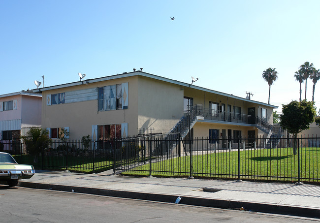 717 S Townsend St in Santa Ana, CA - Building Photo - Building Photo