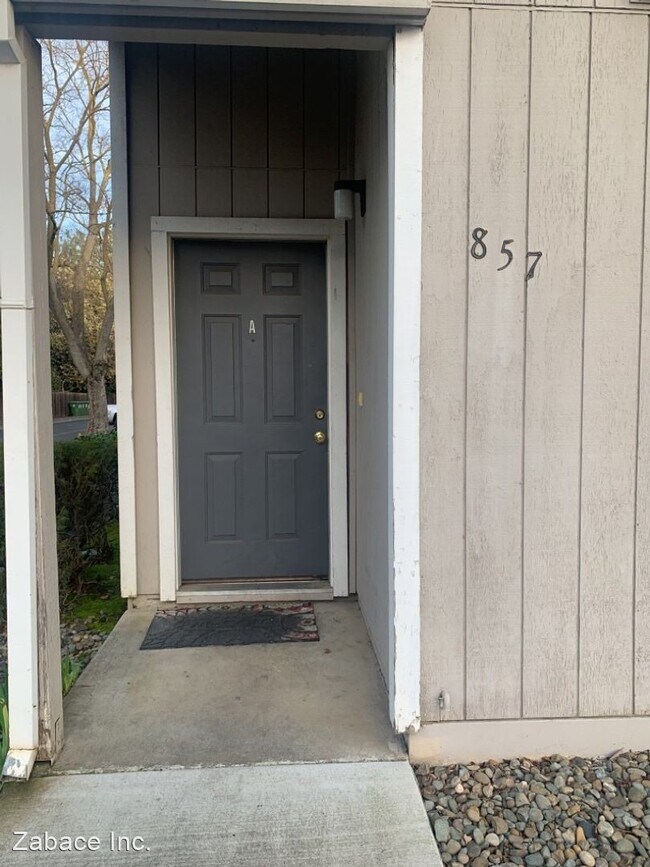 857 Adams Terrace in Davis, CA - Building Photo - Building Photo