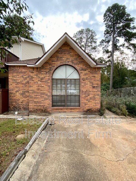 9221 Ellerbe Rd in Shreveport, LA - Building Photo