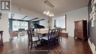 8 Mead Ct in Toronto, ON - Building Photo - Building Photo