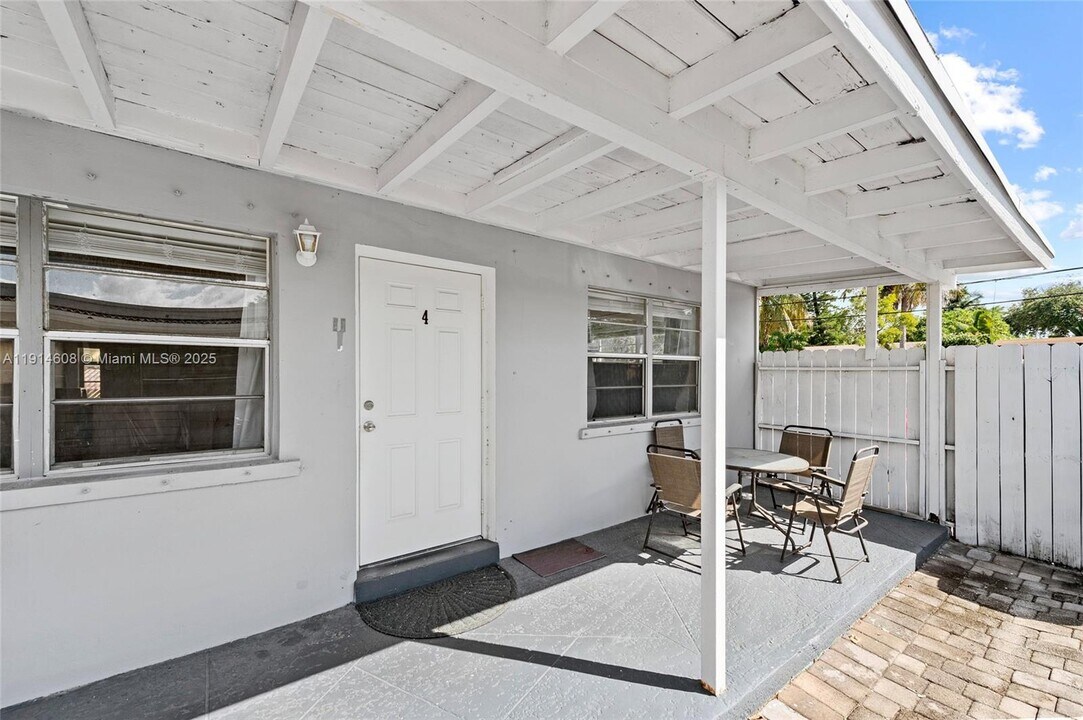 1127 NE 5th Ave in Fort Lauderdale, FL - Building Photo