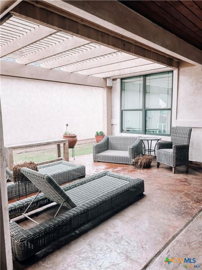 property at 1223 Gruene Vintage