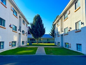 The Strawberry in Rexburg, ID - Building Photo - Building Photo