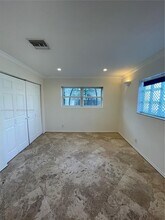 1107 NE 8th St in Hallandale Beach, FL - Building Photo - Building Photo