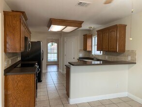 3821 Brockhampton Ct in Corpus Christi, TX - Building Photo - Building Photo